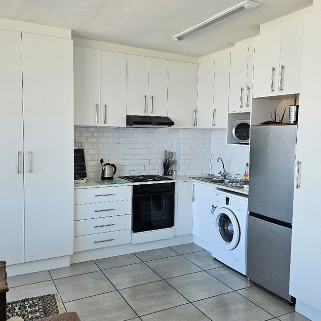 St Tropez 606 2 Bedroom Kitchen