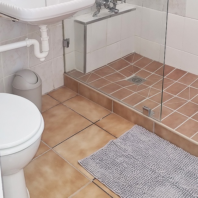 St Tropez 705 Toilet