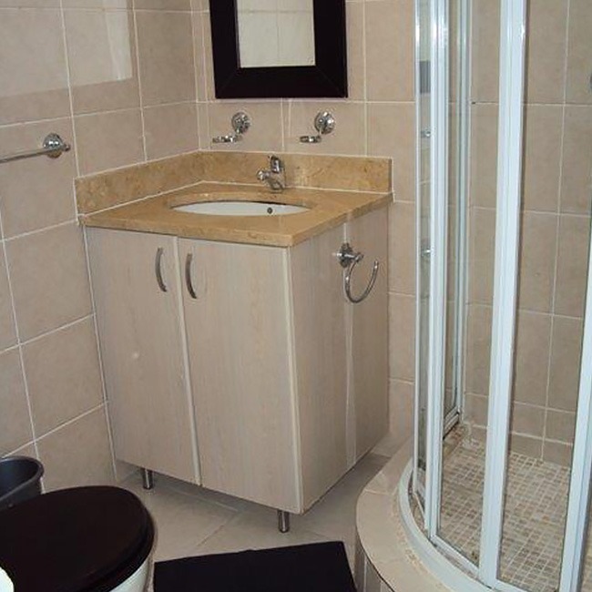Toilet 3