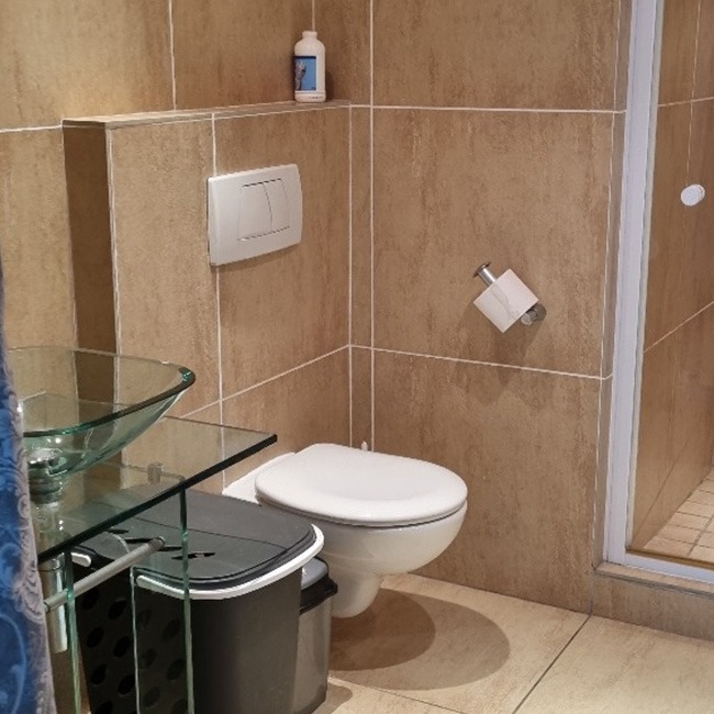 Ocean View 2 Bedroom Toilet