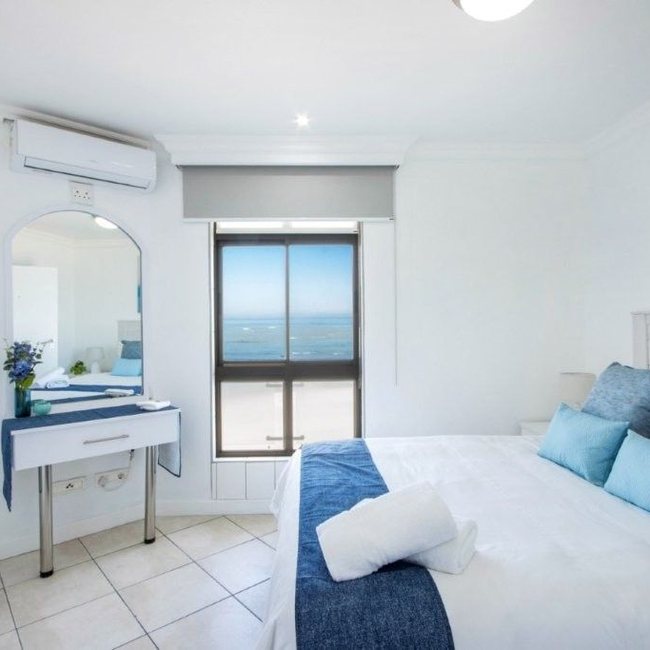 Hibernian Towers 408 apartment photo