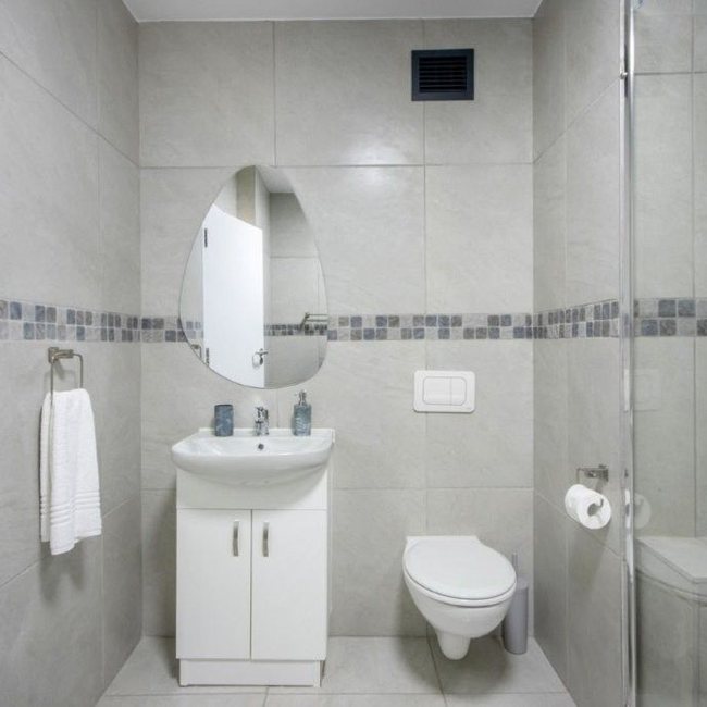 Hibernian Towers 408 apartment photo