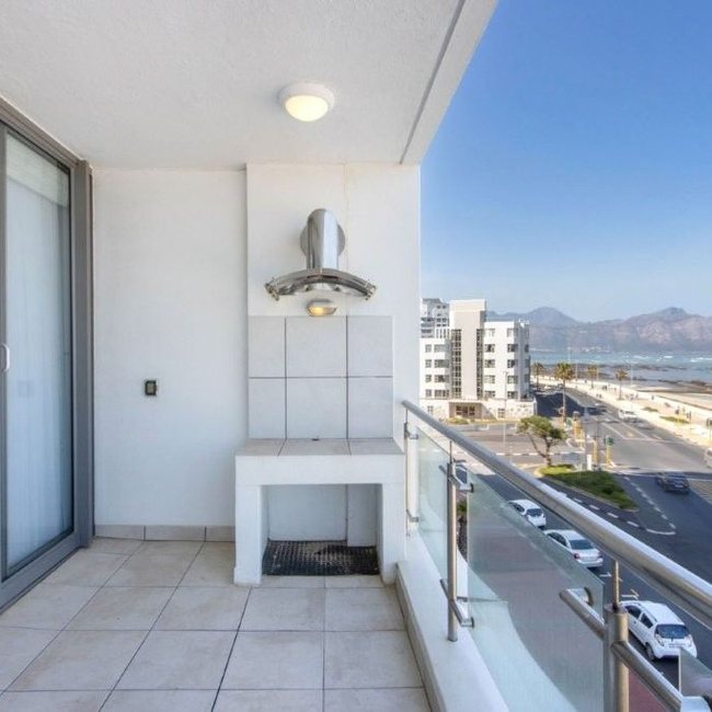 Hibernian Towers 408 apartment photo