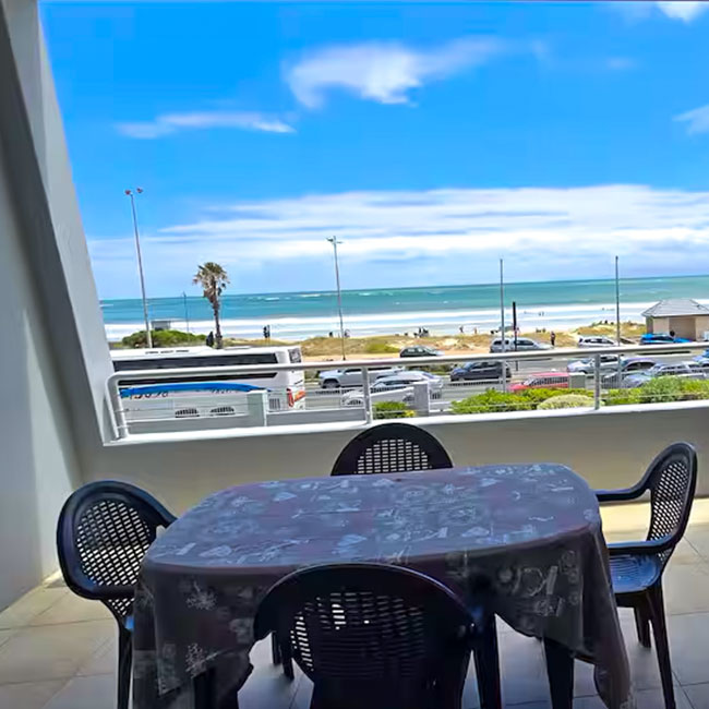 Da Gama 1st Floor Seafront Strand SA Cape Holidays 1