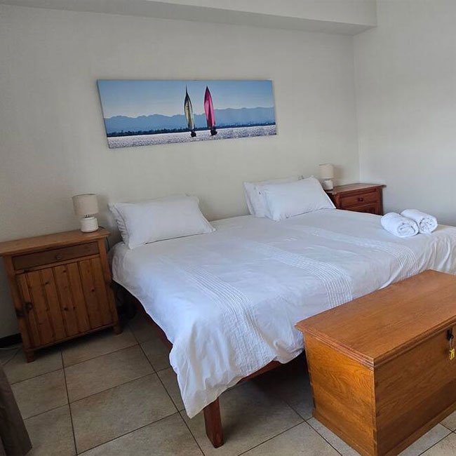 Da Gama 1st Floor Seafront Strand SA Cape Holidays 9