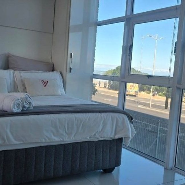 St Tropez 103 bachelor apartment photo