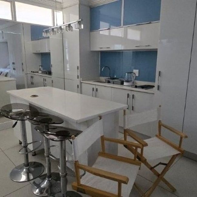 St Tropez 103 bachelor apartment photo