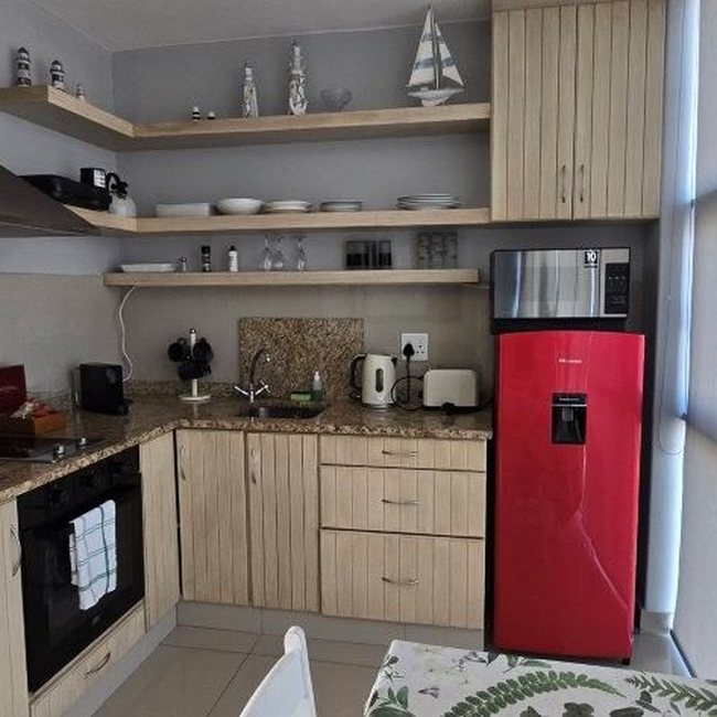 St Tropez 503 bachelor apartment photo