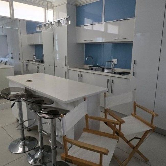 St Tropez 103 bachelor apartment photo