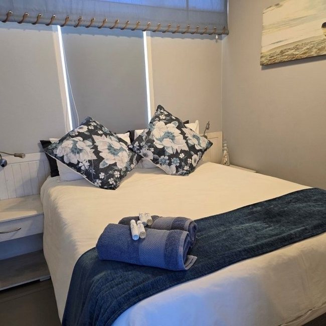St Tropez 503 bachelor apartment photo